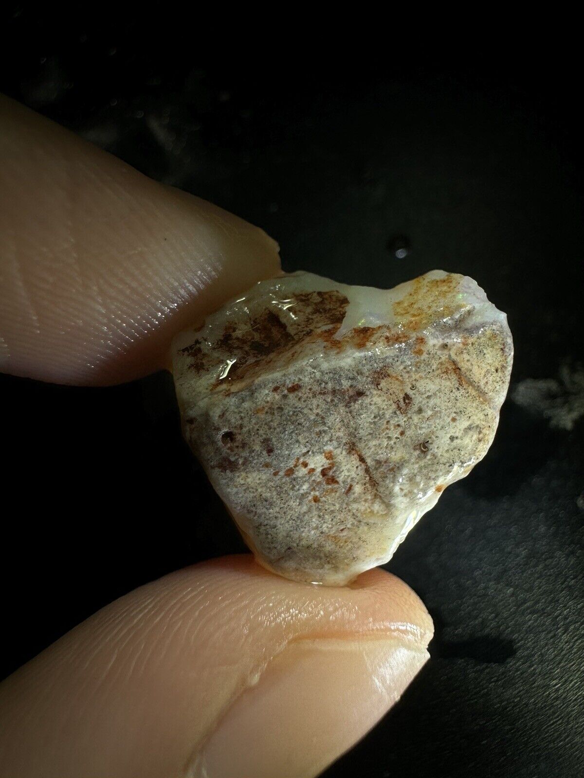 9.5 Carats Solid Rough Coober Pedy Opal Piece with Beautiful Colour B1
