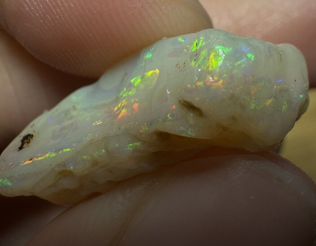 17.75 Carats Solid Rough Coober Pedy Opal Piece with Beautiful Colour B1