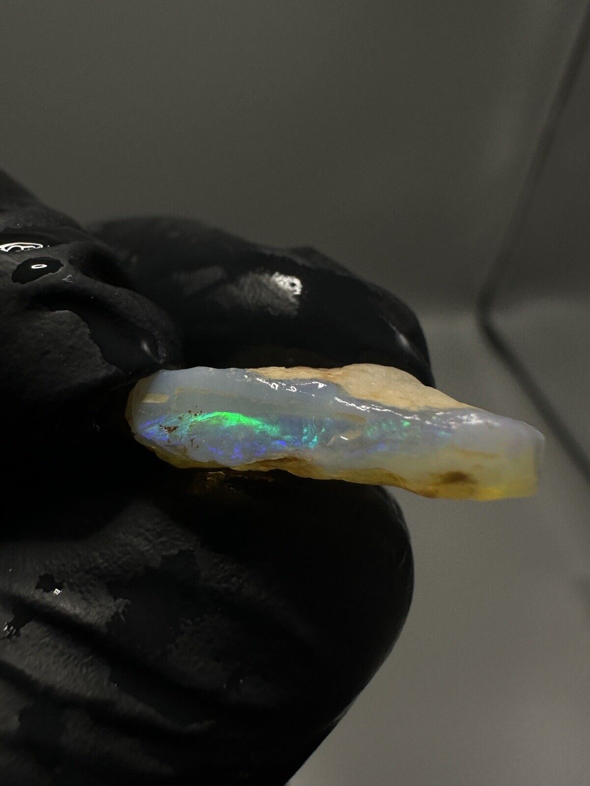 8.85 Carats Solid Rough Coober Pedy Crystal Opal with Extreme Bright Colors
