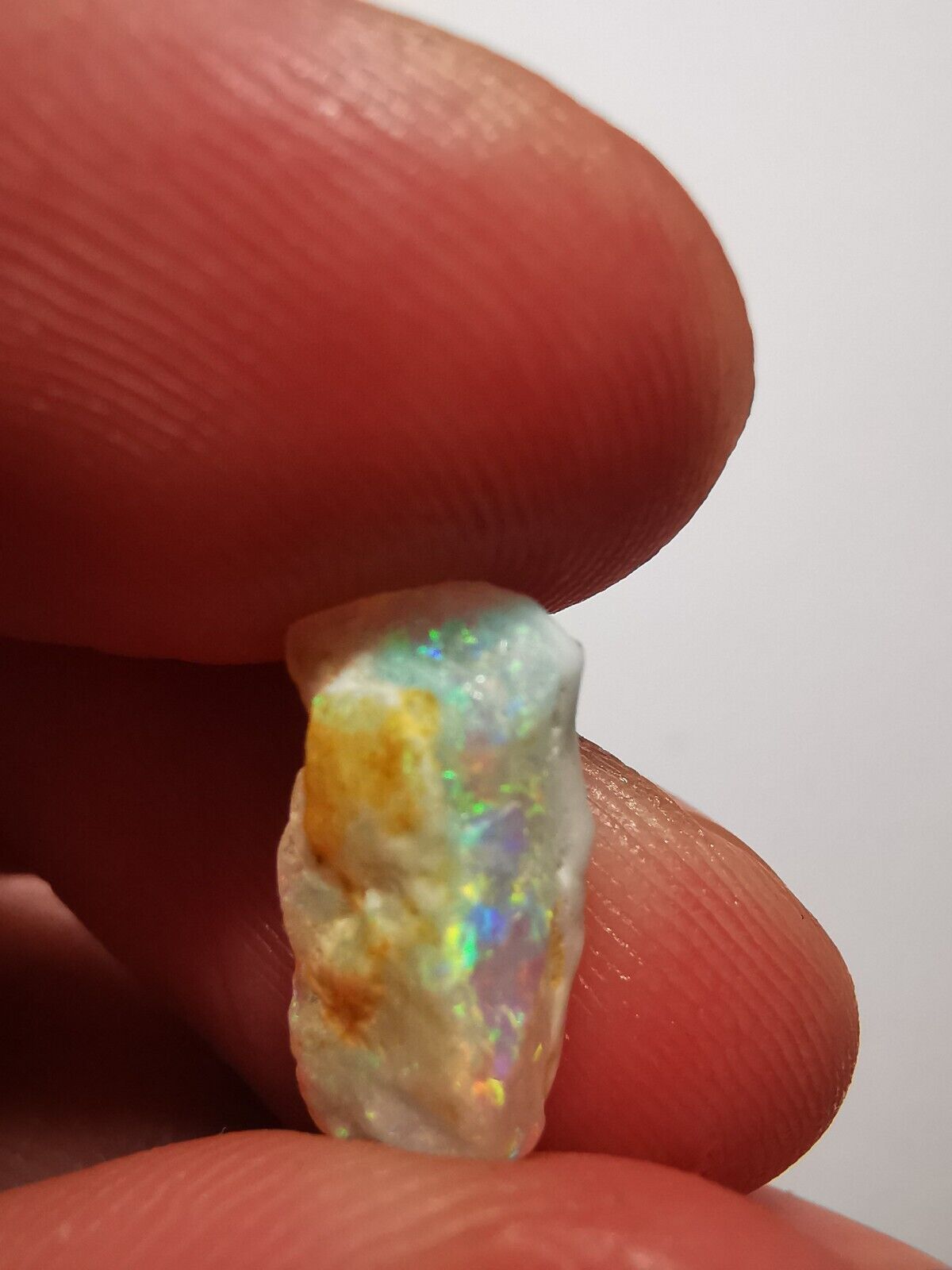 Opal rough Coober Pedy 2.1ct B1 Piece with Beautiful Colour