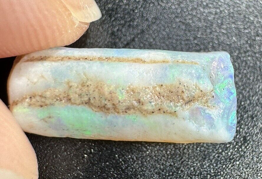 8.6 Carats Solid Rough Coober Pedy Opal Piece with Beautiful Colour