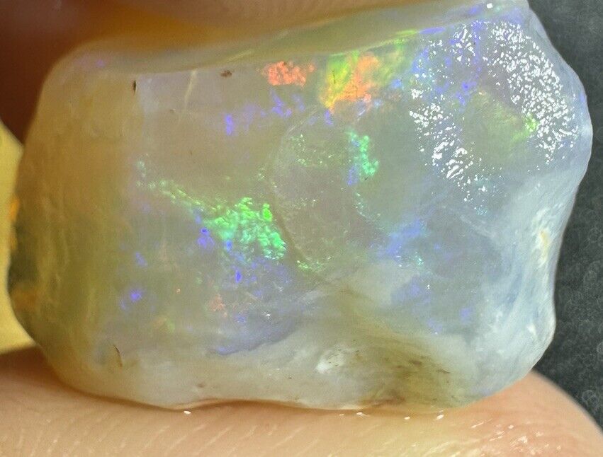 16.5 Carats Solid Rough Coober Pedy Opal Piece with Beautiful Colour