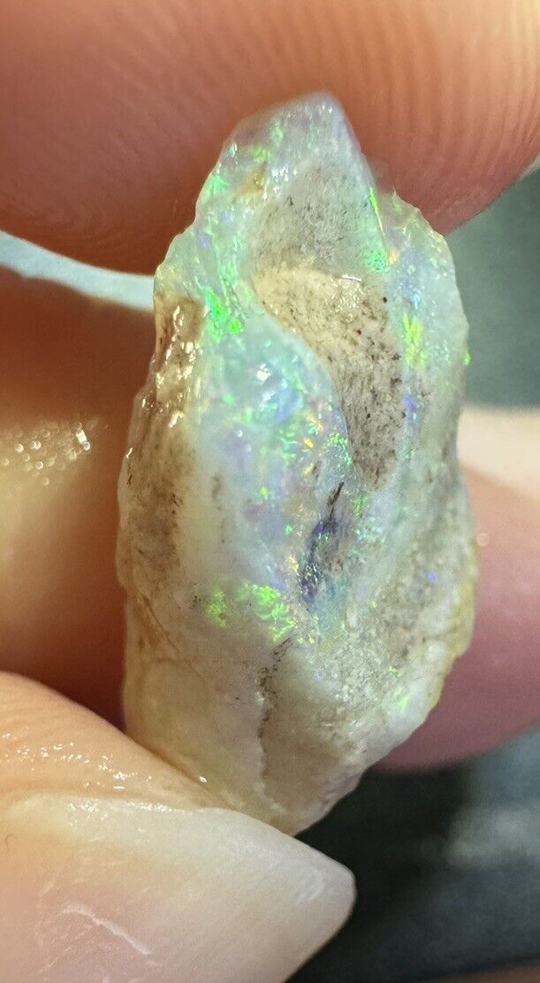 6Carats Solid Rough Coober Pedy Opal Piece with Beautiful Colour