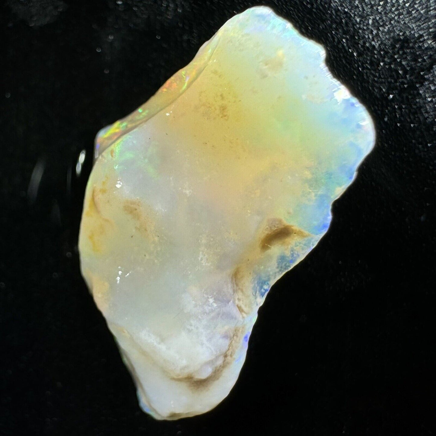 7.15 Carats Solid Rough Coober Pedy Opal Piece with Beautiful Colour B1