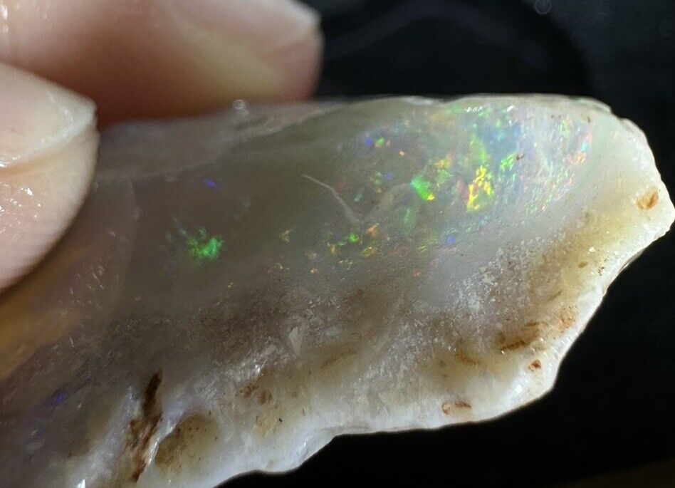 20.6Carats Solid Rough Coober Pedy Opal Piece with Beautiful Colour B1