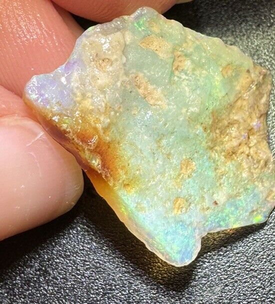 7.15 Carats Solid Rough Coober Pedy Opal Piece with Beautiful Colour