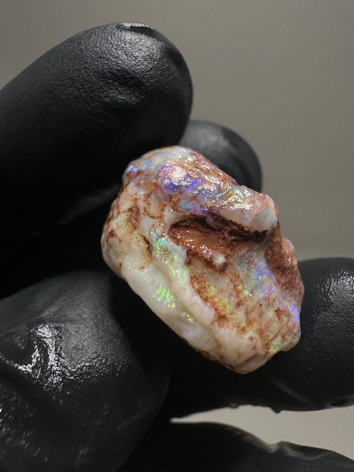 44 Carats Solid Rough Coober Pedy Crystal Opal Shell Piece with Beautiful Colour