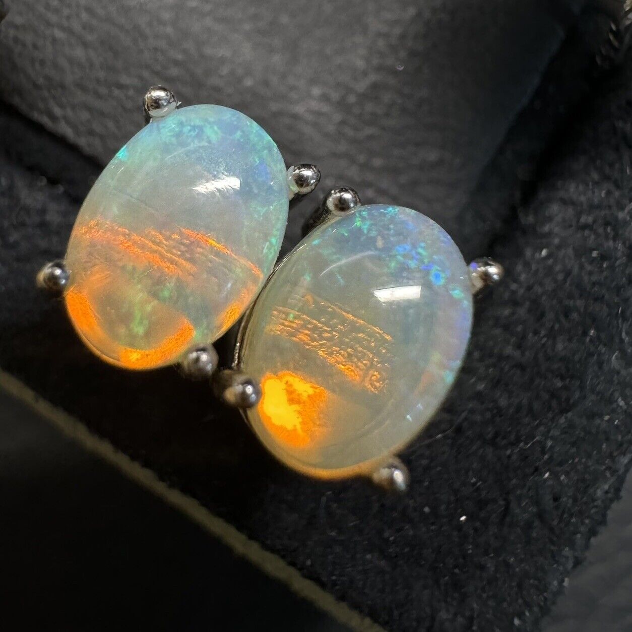 Earstuds Opal Piece with Beautiful Colour C1-2219