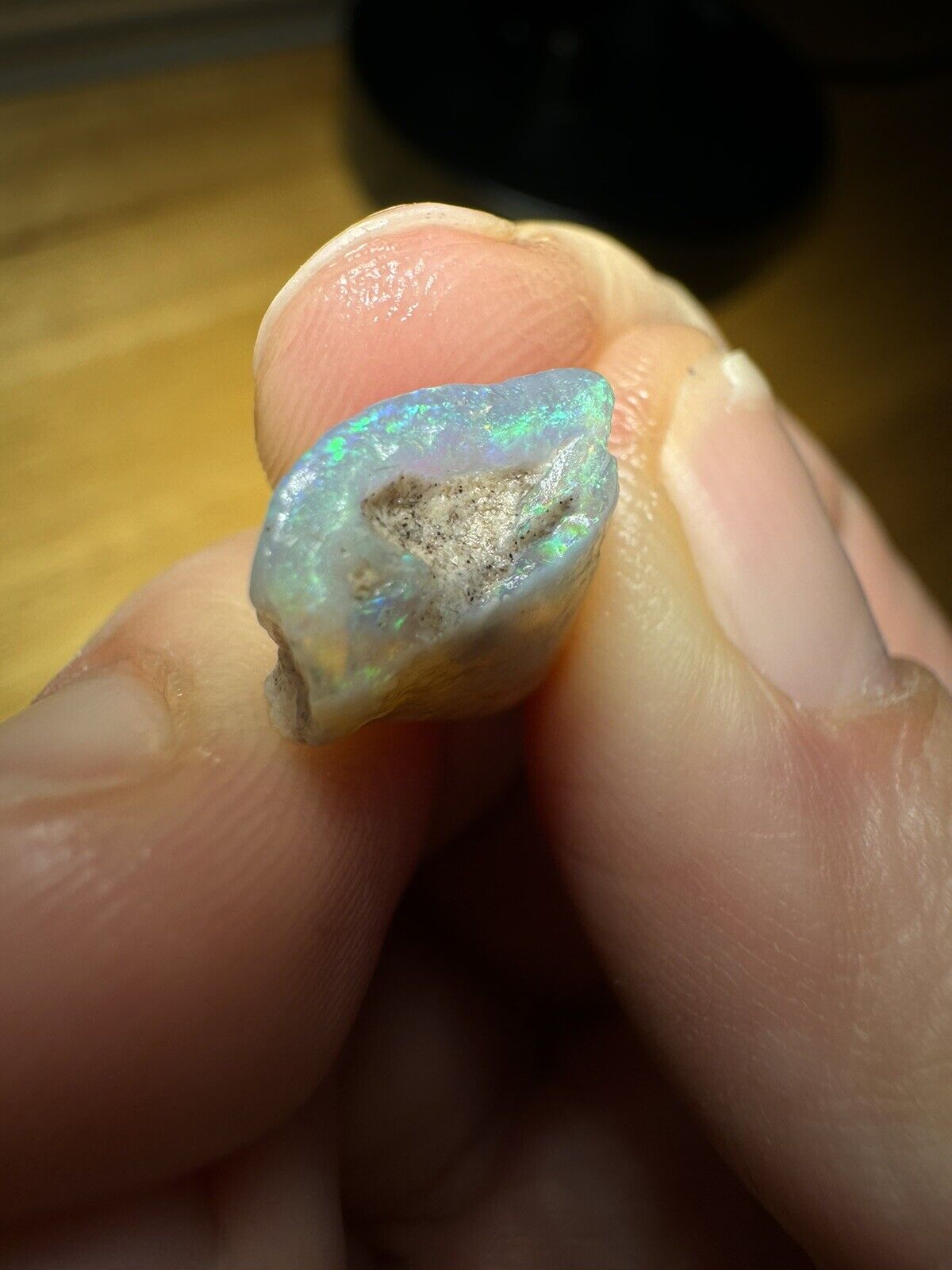 6.9 Carats Solid Rough Coober Pedy Opal Piece with Beautiful Colour B1 shell
