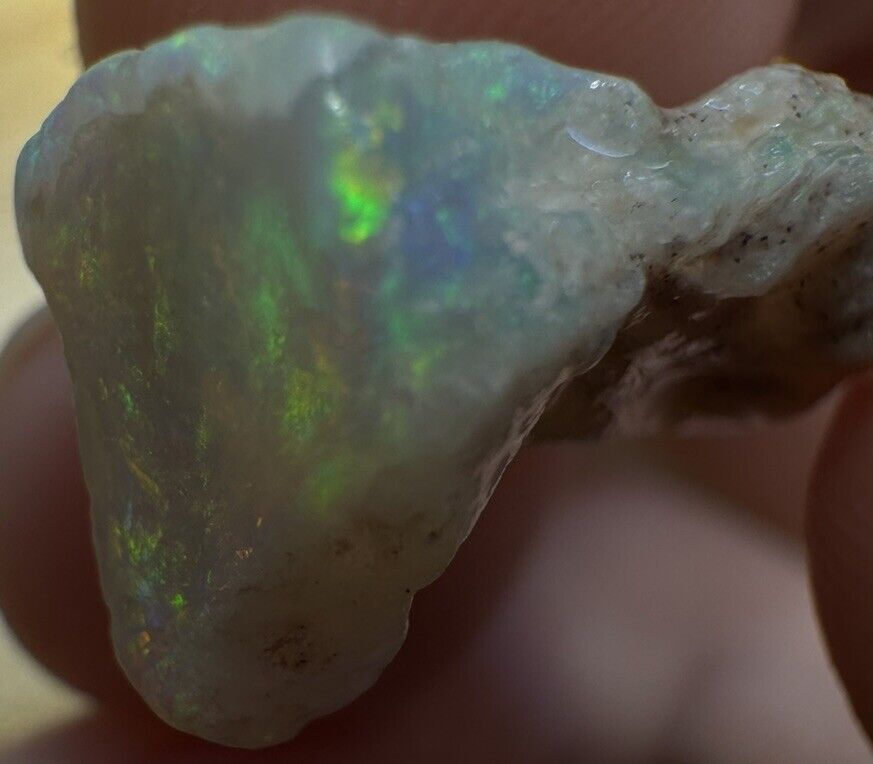 7.15Carats Solid Rough Coober Pedy Opal Piece with Beautiful Colour B1