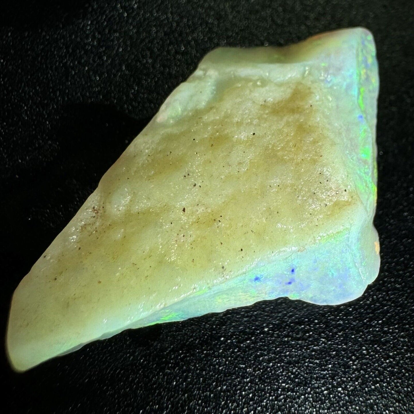 7 Carats Solid Rough Coober Pedy Opal Piece with Beautiful Colour B1