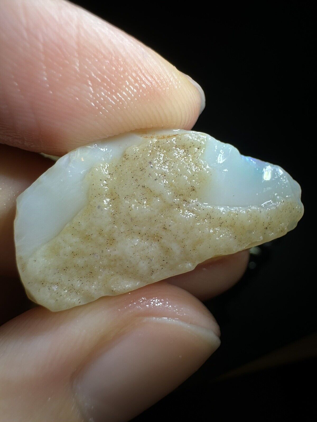 16.5 Carats Solid Rough Coober Pedy Opal Piece with Beautiful Colour