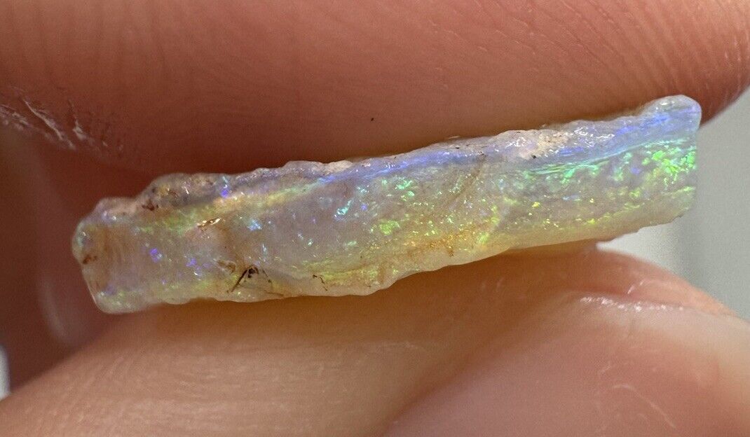 4.4 Carats Solid Rough Coober Pedy Opal Piece with Beautiful Colour