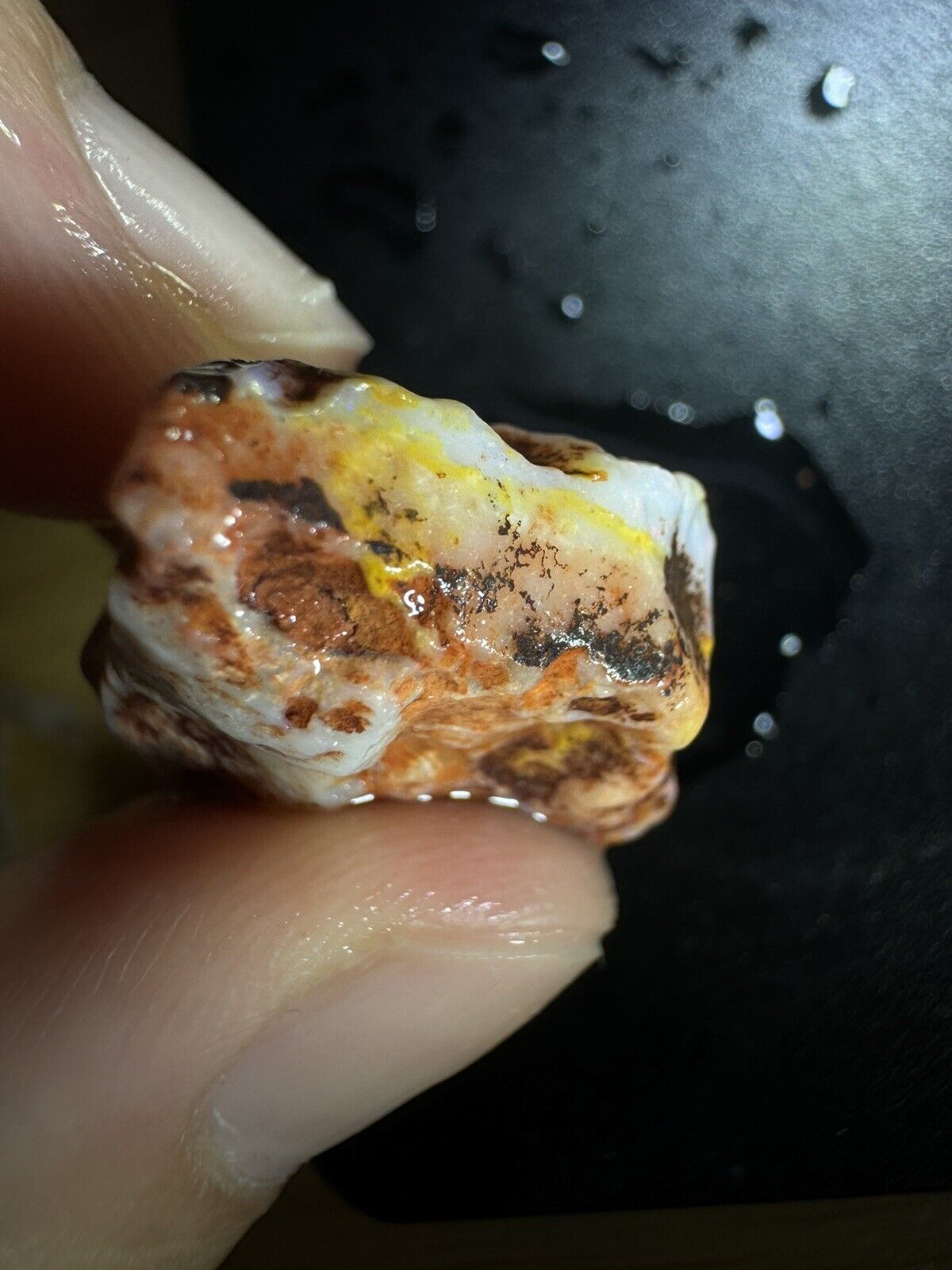 28Carats Solid Rough Coober Pedy Opal Piece with Beautiful Colour B1