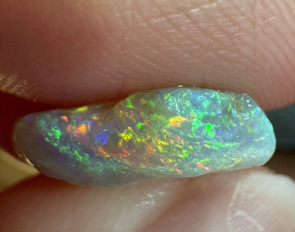 3.8 Carats Solid Rough Coober Pedy Opal Piece with Beautiful Colour