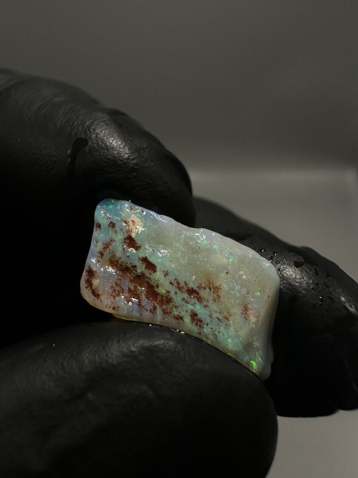 5.9Carats Solid Rough Coober Pedy Crystal Opal with Beautiful Blue Green Colours
