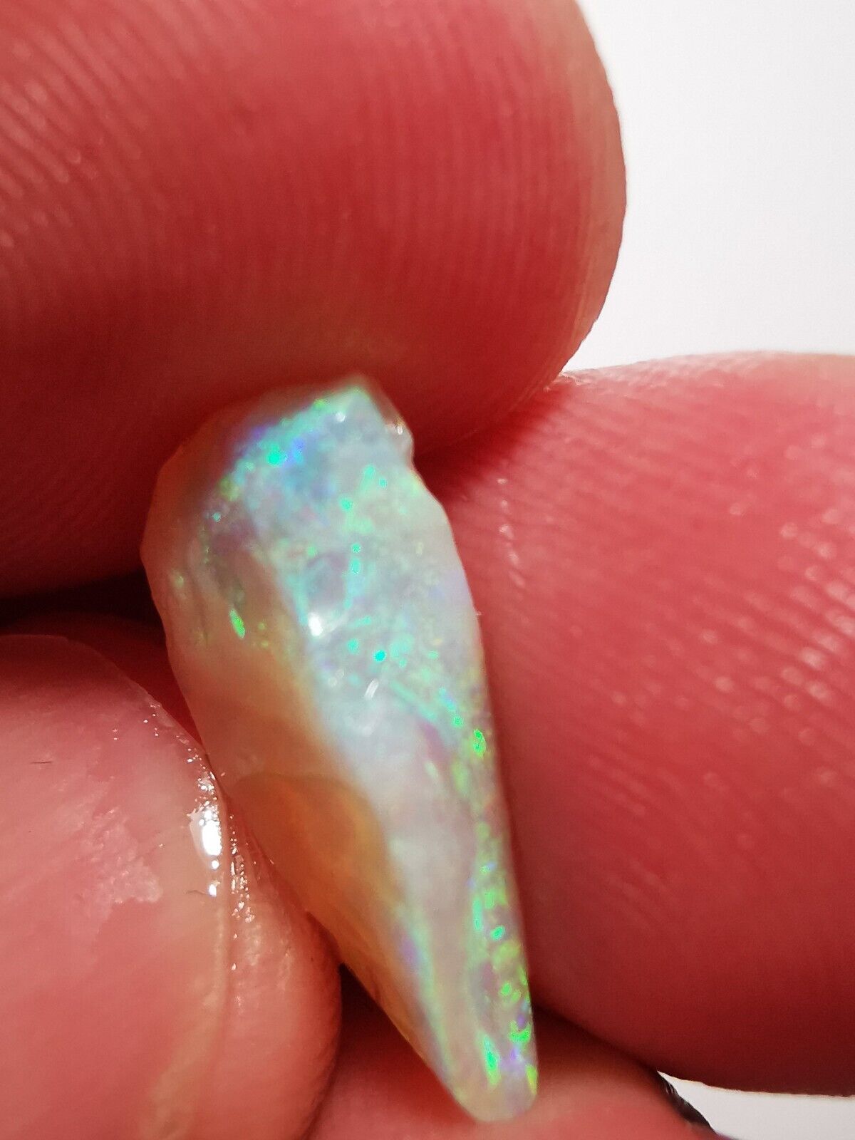 Opal rough Coober Pedy 3.4ct B1 Piece with Beautiful Colour