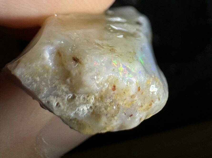 20.6Carats Solid Rough Coober Pedy Opal Piece with Beautiful Colour B1