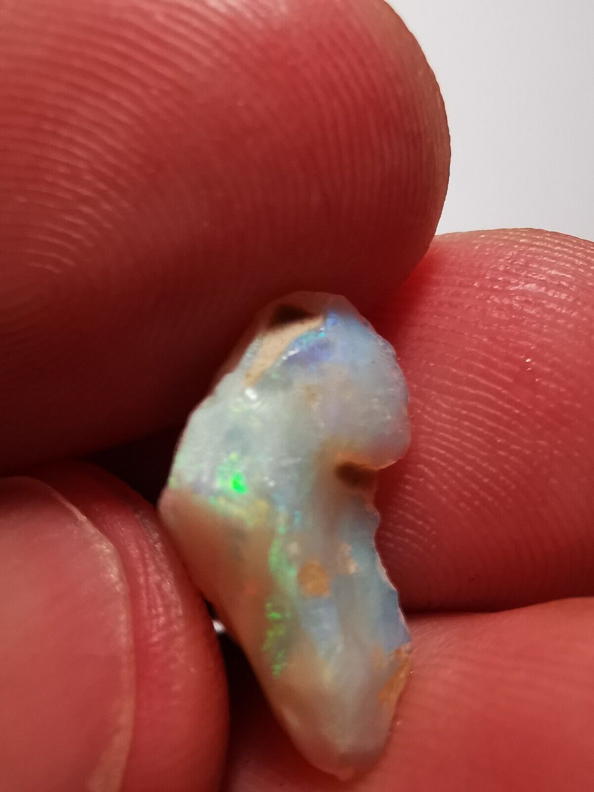 Opal rough Coober Pedy 2.9ct B1 Piece with Beautiful Colour