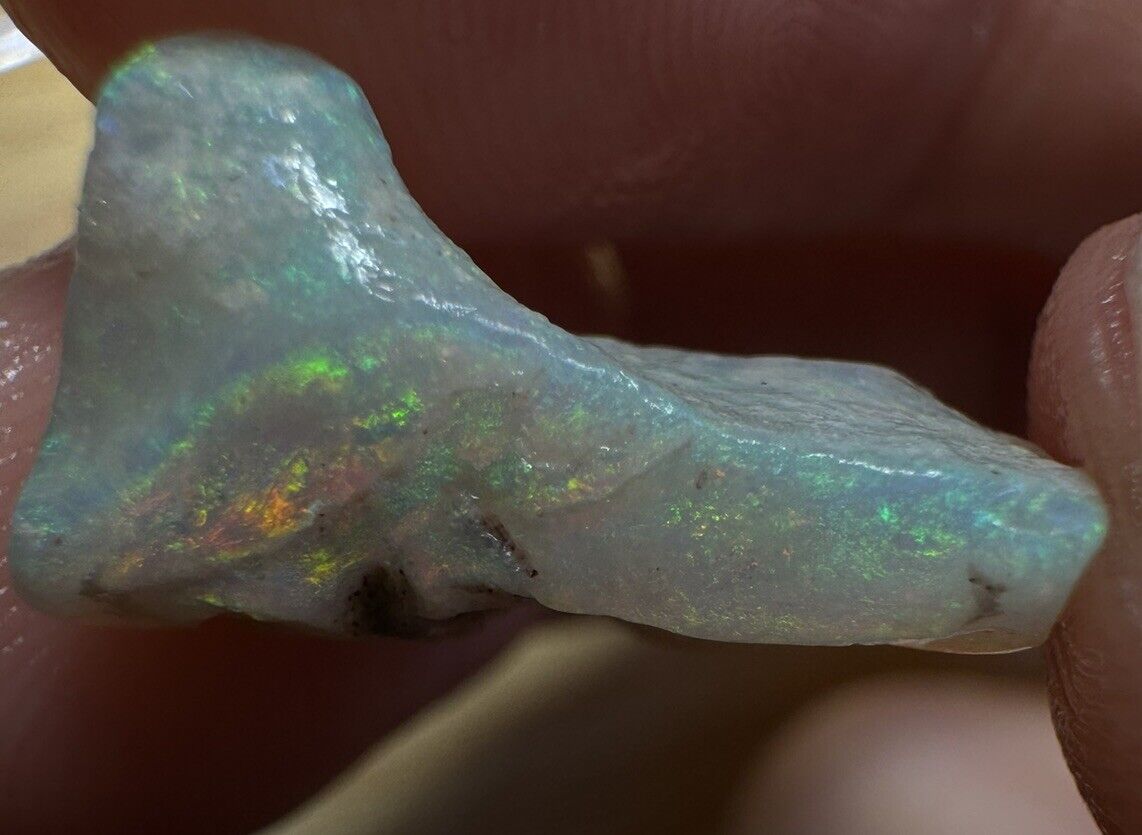 7.15Carats Solid Rough Coober Pedy Opal Piece with Beautiful Colour B1