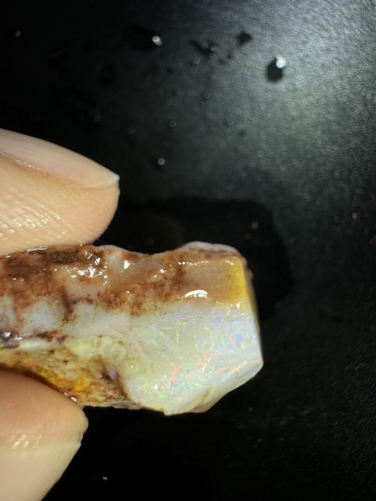 28Carats Solid Rough Coober Pedy Opal Piece with Beautiful Colour B1