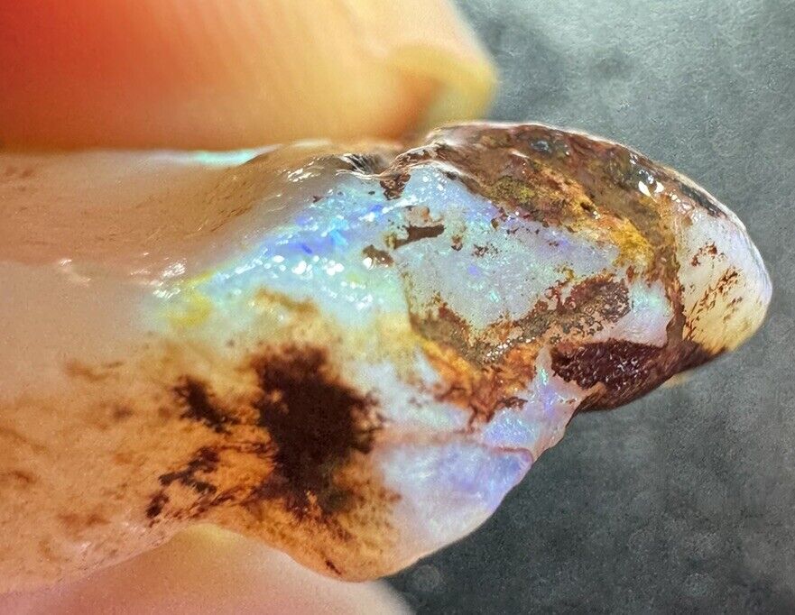 18.36 Carats Solid Rough Coober Pedy Opal Piece with Beautiful Colour