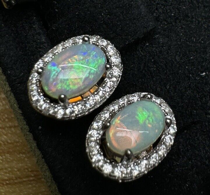 Opal Earstuds No.2 “diversity lights”