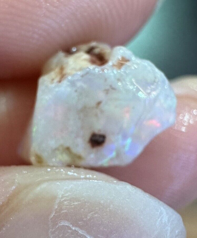 2.8 Carats Solid Rough Coober Pedy Opal Piece with Beautiful Colour
