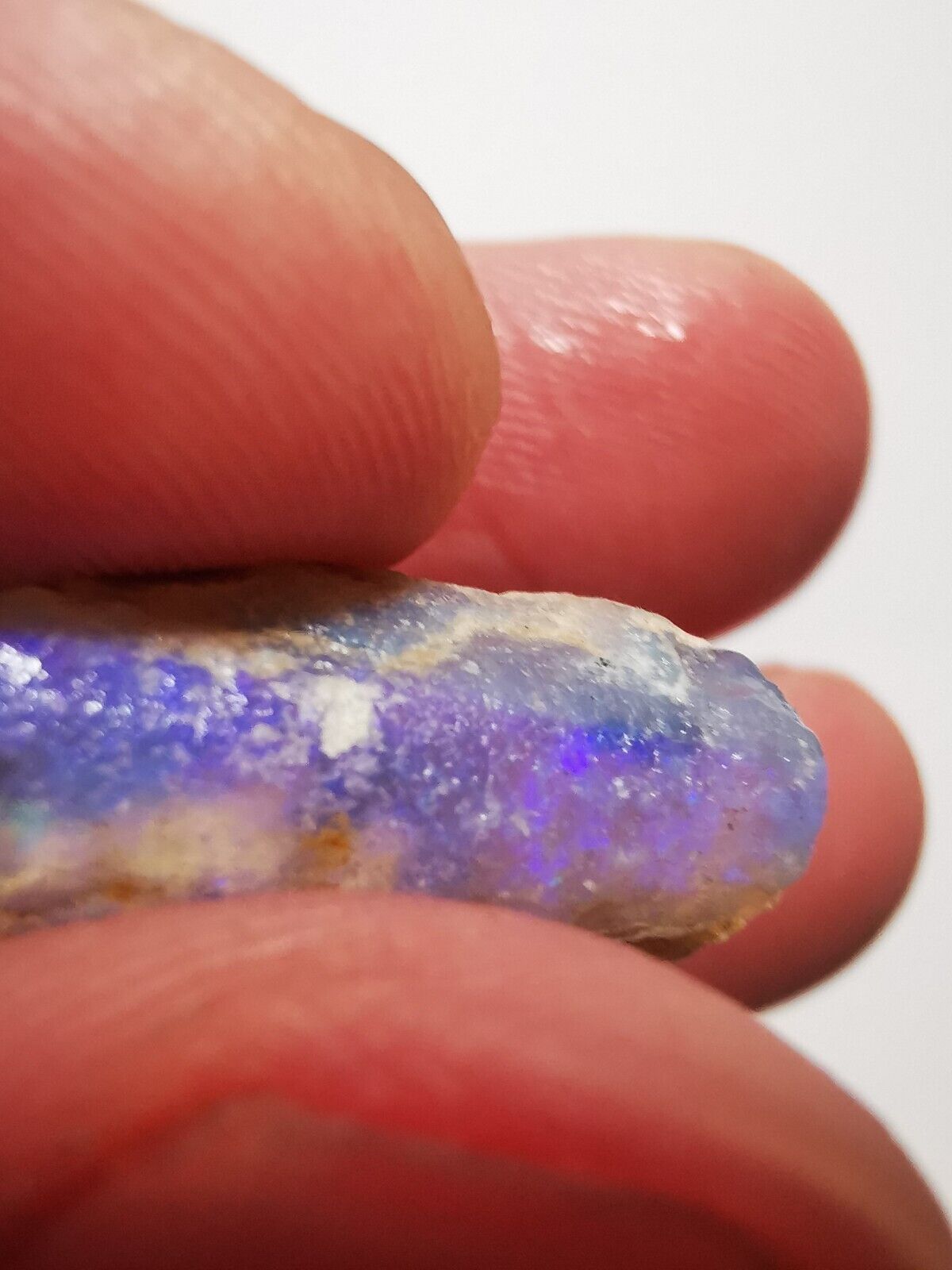 Coober Pedy Opal rough pipe 11.6ct with Beautiful Colour B1