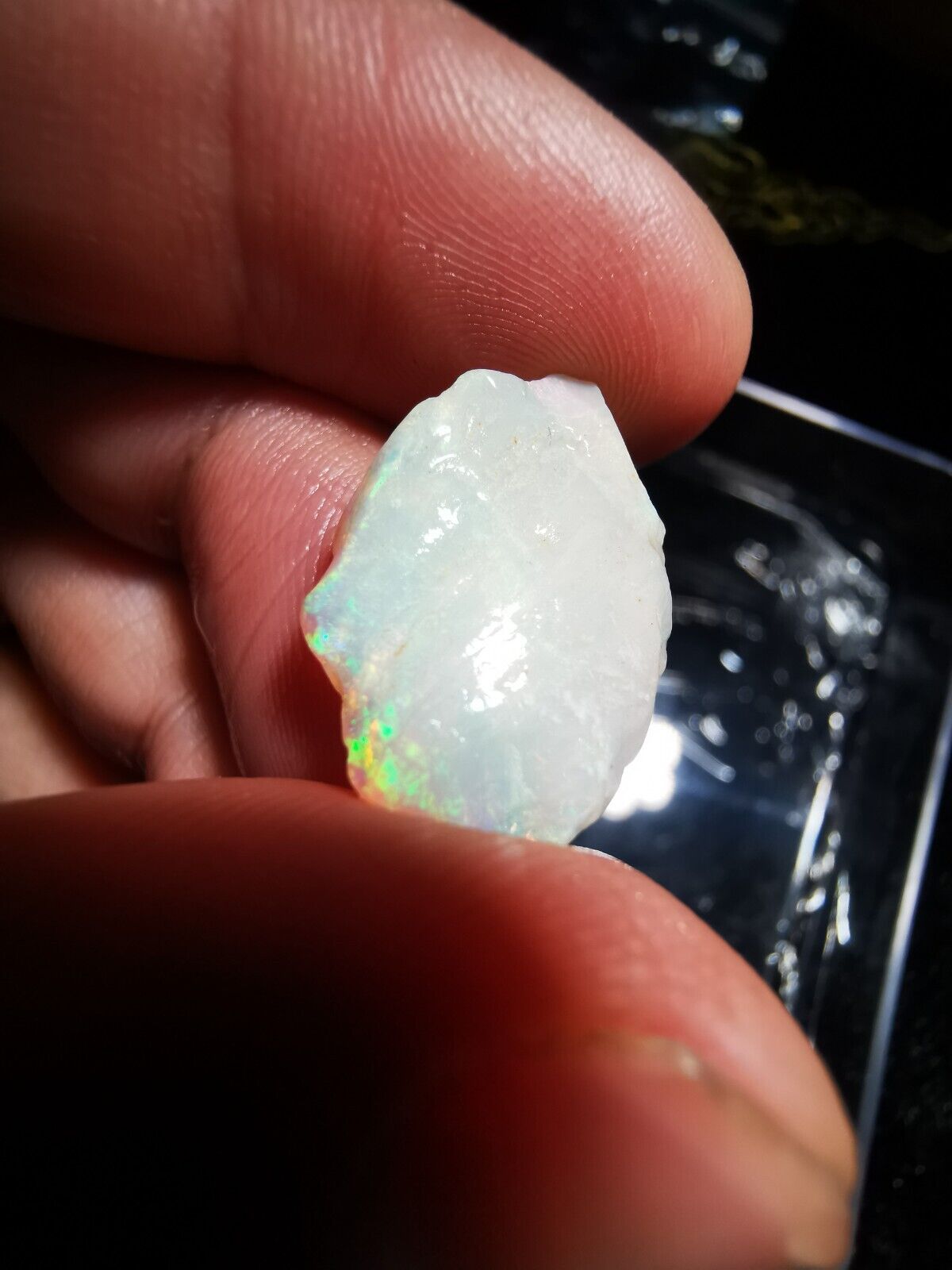 10.1 Carats Solid Rough Coober Pedy Opal shell with Beautiful Colour