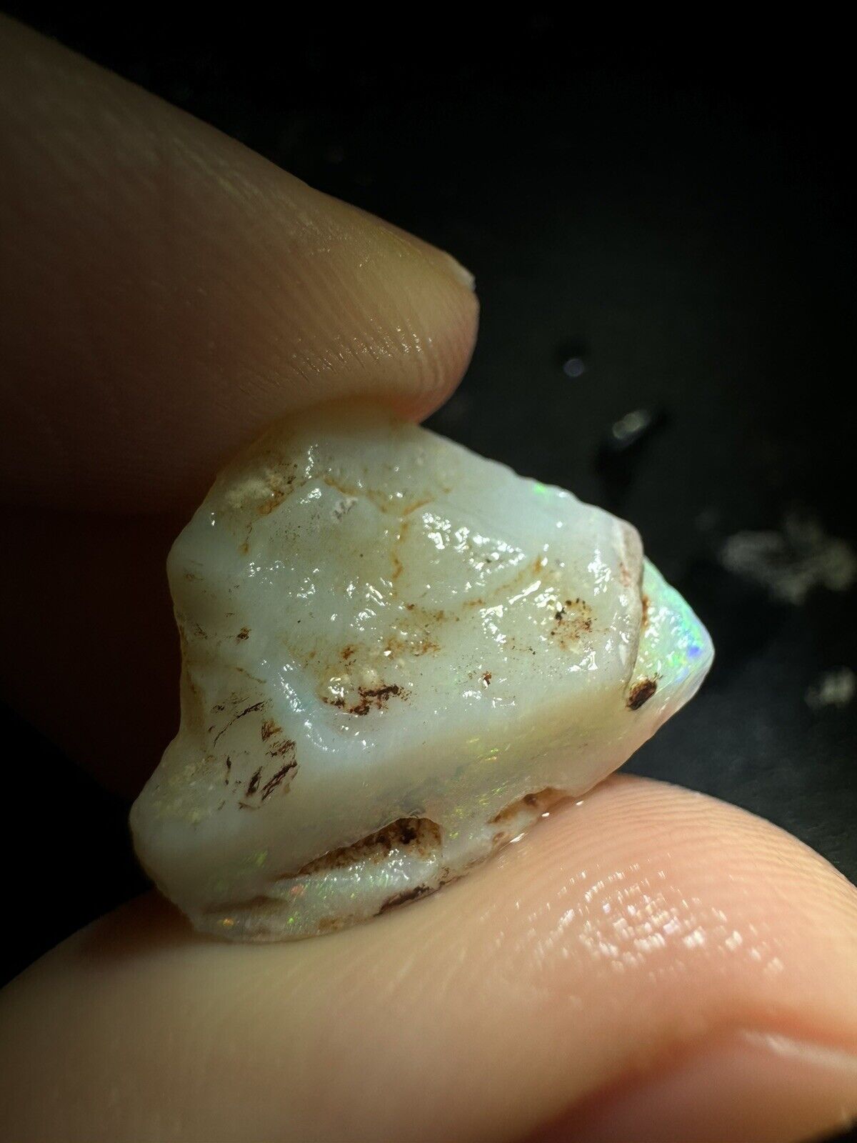 9.5 Carats Solid Rough Coober Pedy Opal Piece with Beautiful Colour B1