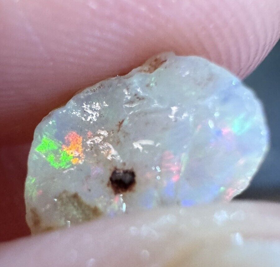 2.8 Carats Solid Rough Coober Pedy Opal Piece with Beautiful Colour
