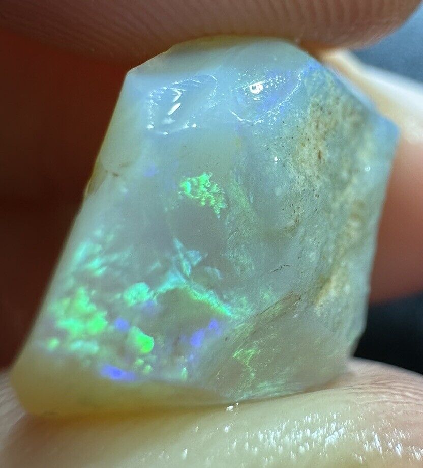7.9 Carats Solid Rough Coober Pedy Opal Piece with Beautiful Colour