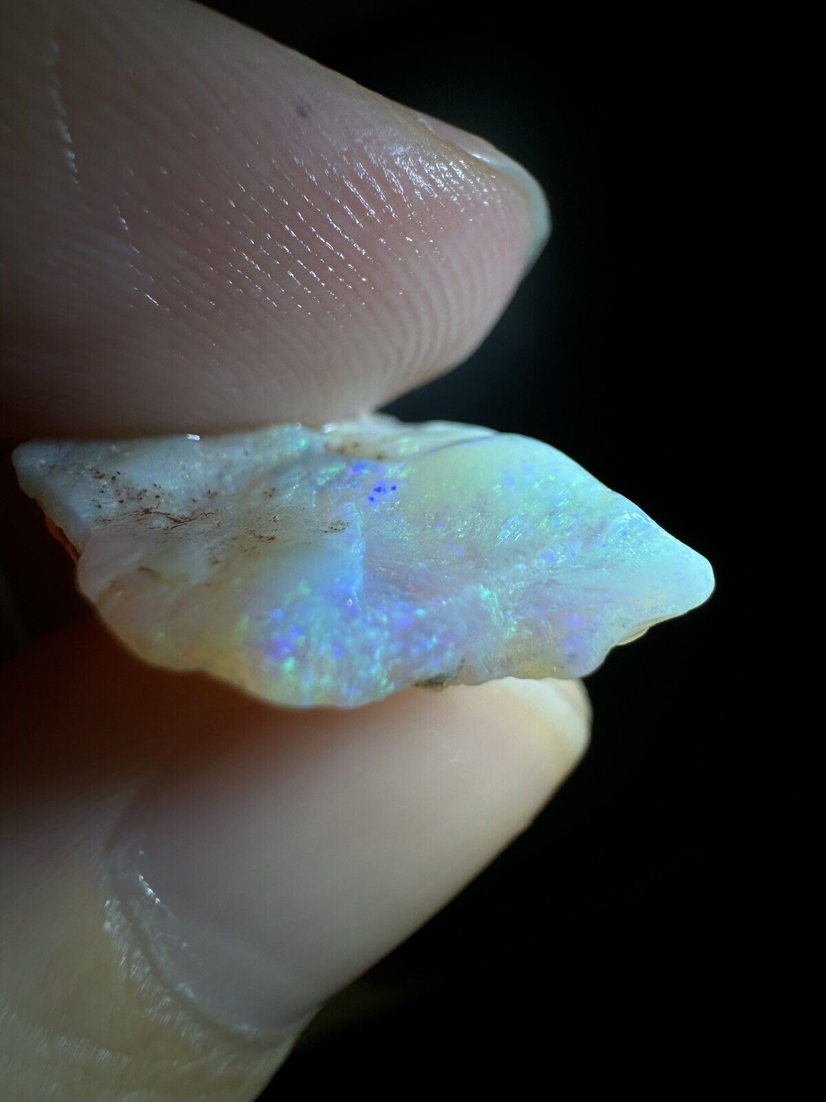 4.6 Carats Solid Rough Coober Pedy Opal Piece with Beautiful Colour MayT