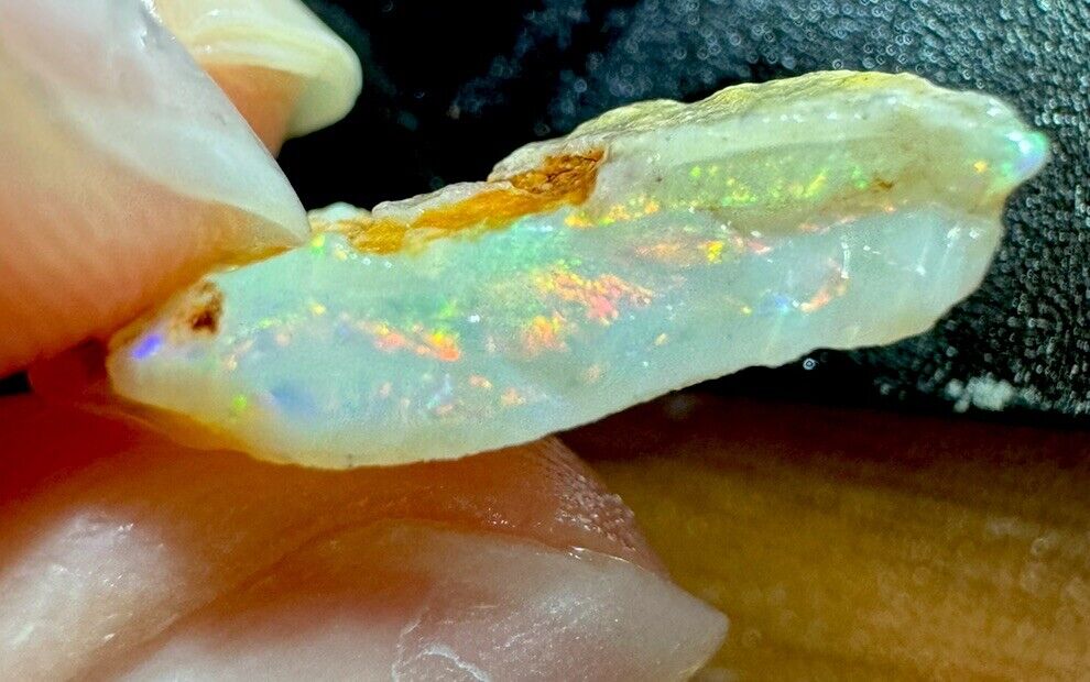 7 Carats Solid Rough Coober Pedy Opal Piece with Beautiful Colour