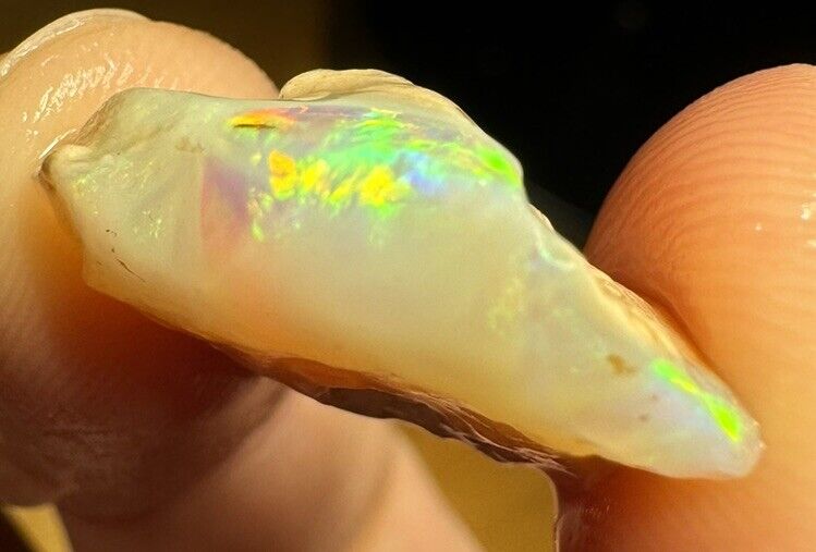 9.15 Carats Solid Rough Coober Pedy Opal Piece with Beautiful Colour B1