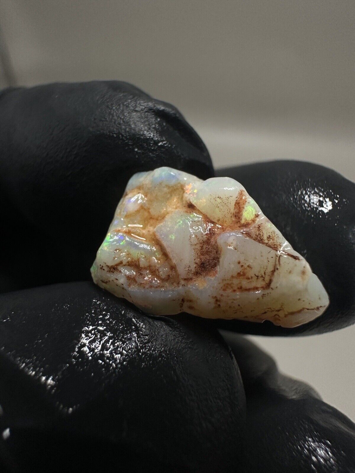 7.7Carats Solid Rough Coober Pedy Crystal Opal Shell Piece with Beautiful Colour