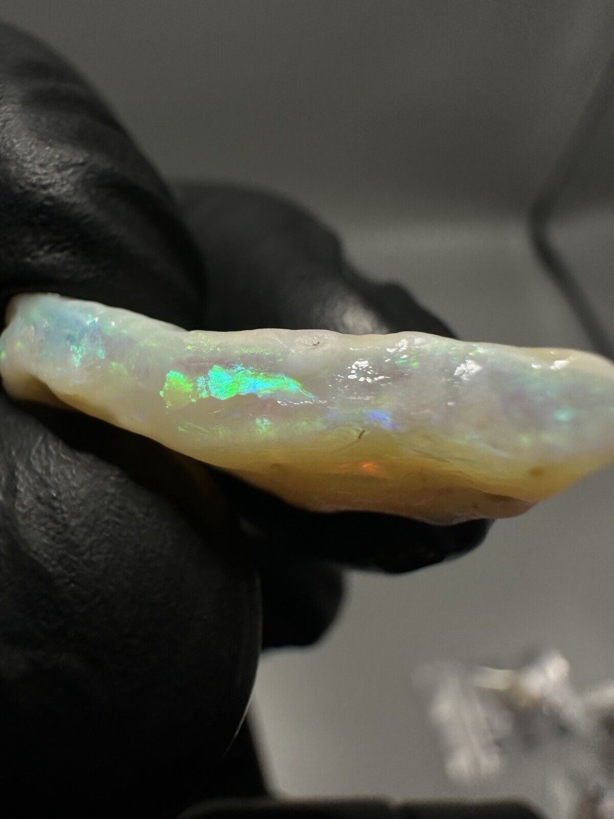 7.05 Carats Solid Rough Coober Pedy Crystal Opal with Beautiful Colour