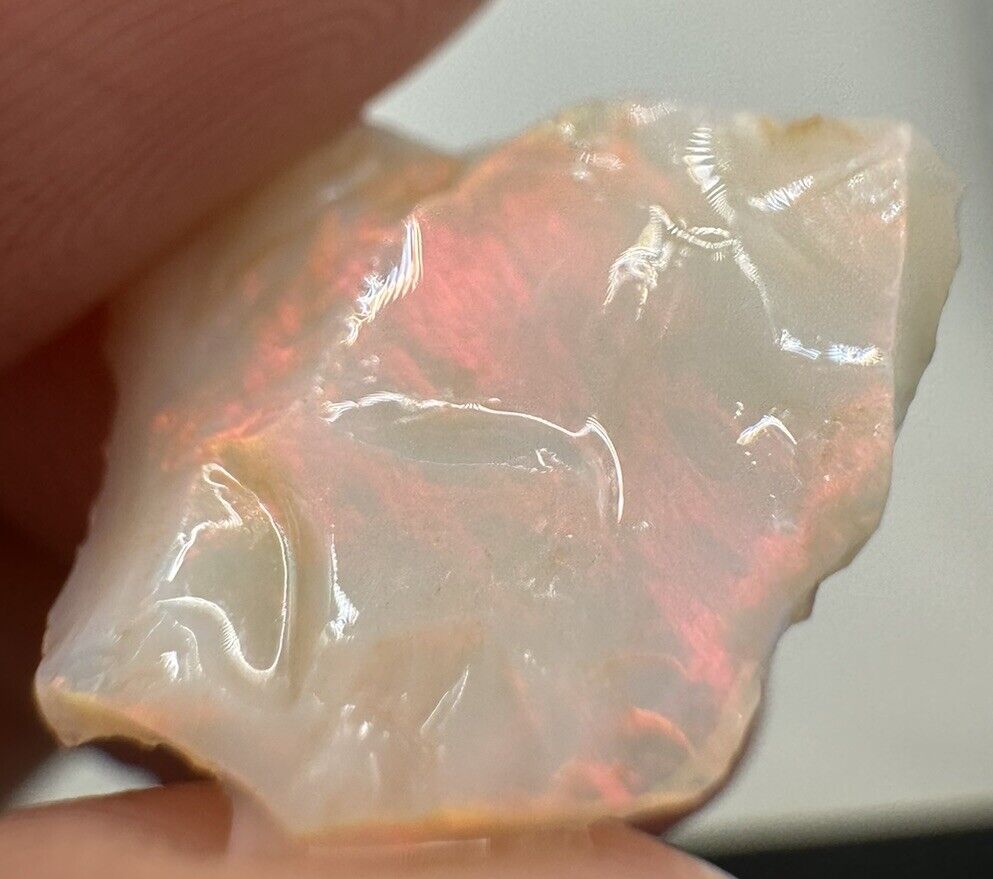 2.8 Carats Solid Rough Coober Pedy Opal Piece with Beautiful Colour