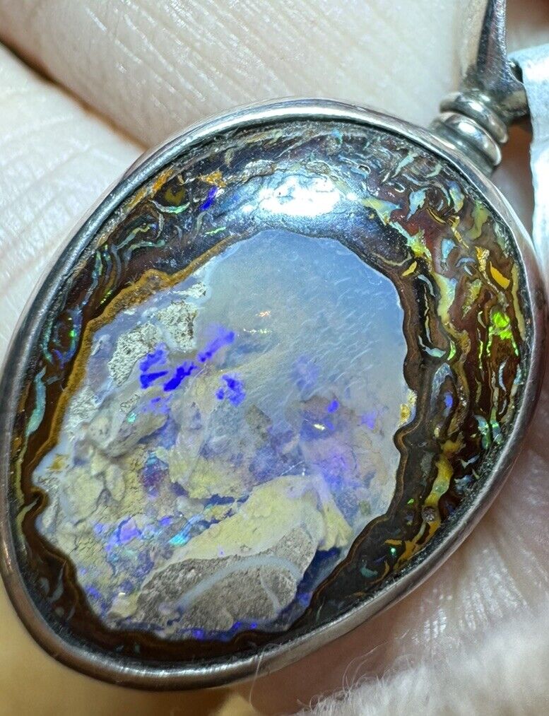 Opal pendant