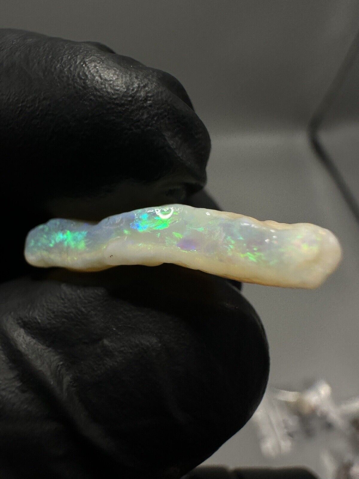7.05 Carats Solid Rough Coober Pedy Crystal Opal with Beautiful Colour