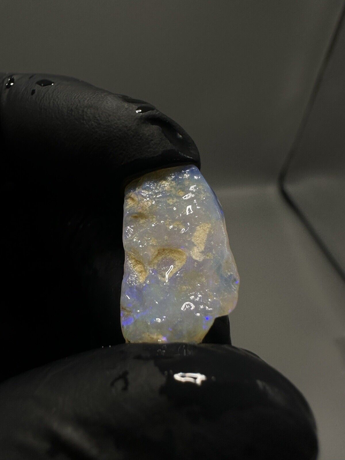 8.85 Carats Solid Rough Coober Pedy Crystal Opal with Extreme Bright Colors