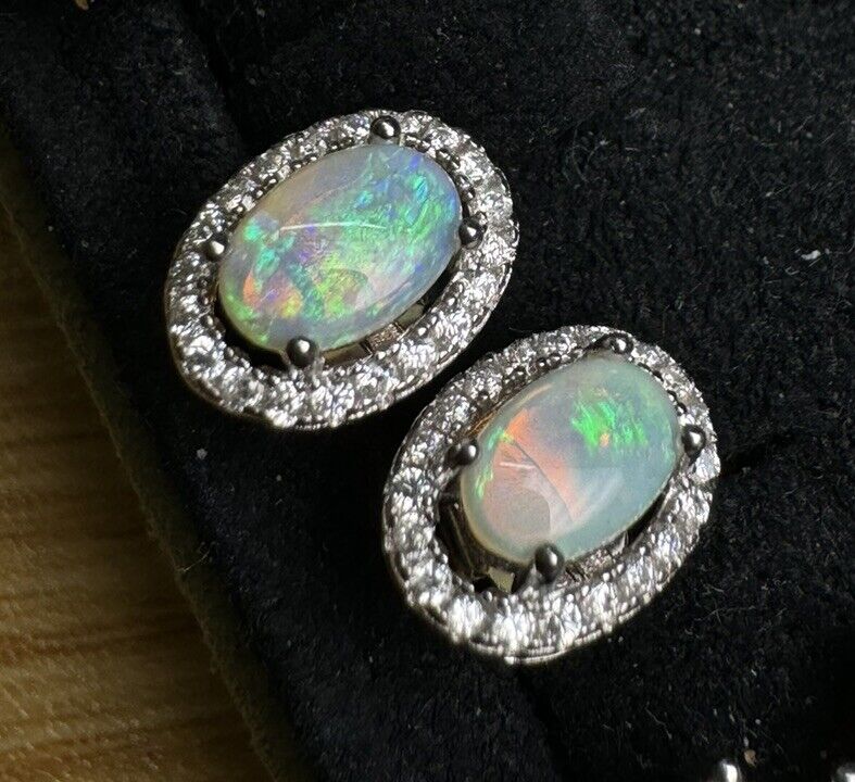 Opal Earstuds No.2 “diversity lights”
