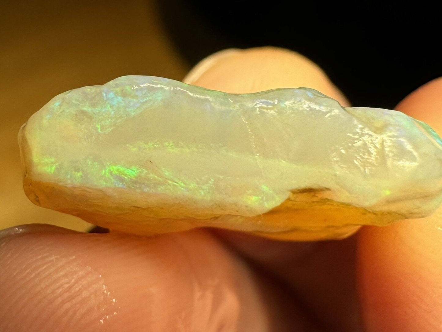 12.5 Carats Solid Rough Coober Pedy Opal Piece with Beautiful Colour B1 shell