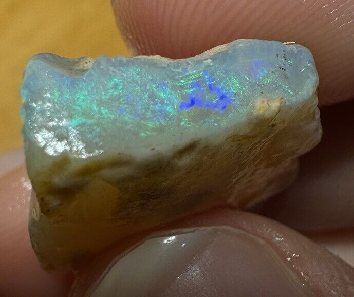 10.5 Carats Solid Rough Coober Pedy Opal Piece with Beautiful Colour B1 shell