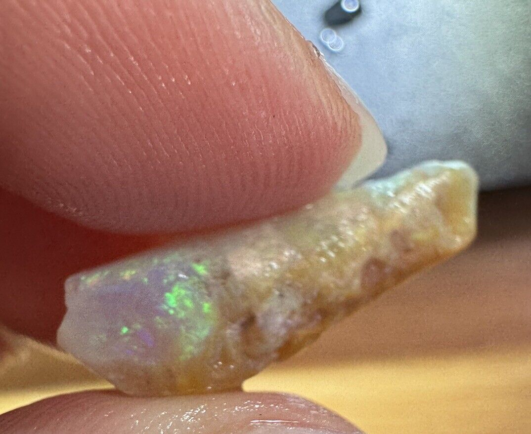 4.3 Carats Solid Rough Coober Pedy Opal Piece with Beautiful Colour