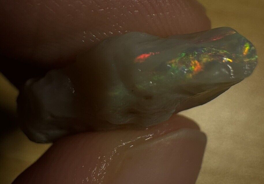 9.1 Carats Solid Rough Coober Pedy Opal Piece with Beautiful Colour B1