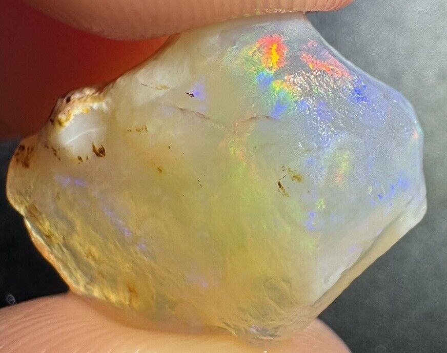 16.5 Carats Solid Rough Coober Pedy Opal Piece with Beautiful Colour