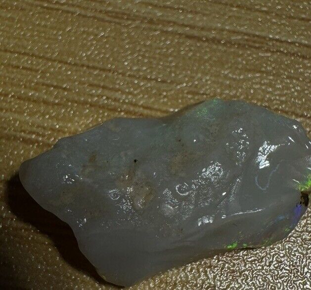 9.1 Carats Solid Rough Coober Pedy Opal Piece with Beautiful Colour B1