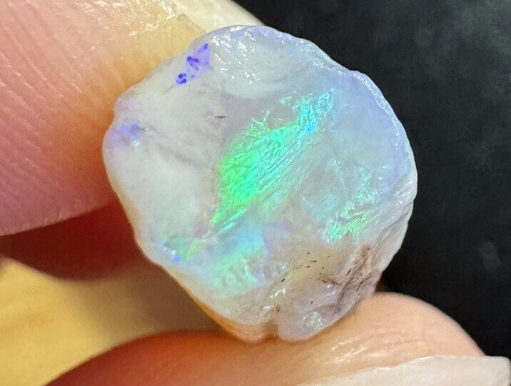 8.6 Carats Solid Rough Coober Pedy Opal Piece with Beautiful Colour